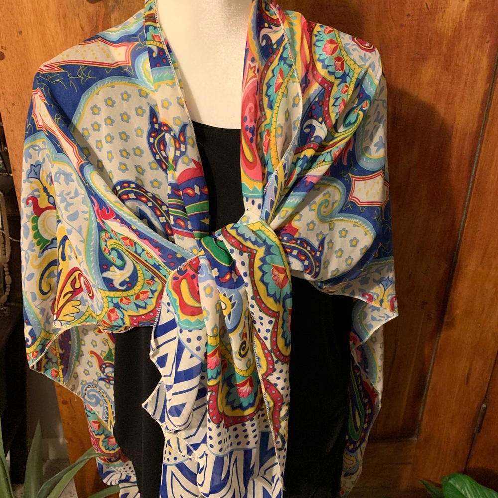Vibrant scarf/shawl